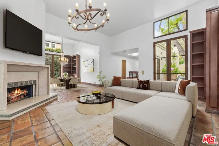 1017 S Gretna Green Way, Los Angeles, California 90049