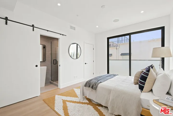 1159 N Formosa Avenue 5, West Hollywood, California 90046