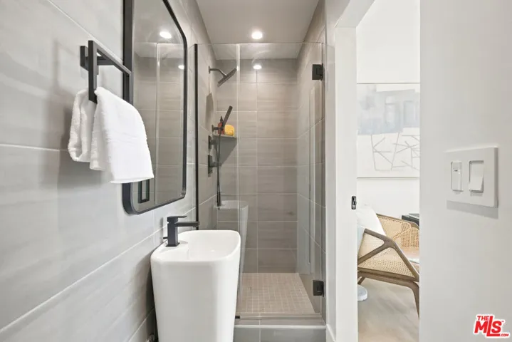 1159 N Formosa Avenue 5, West Hollywood, California 90046