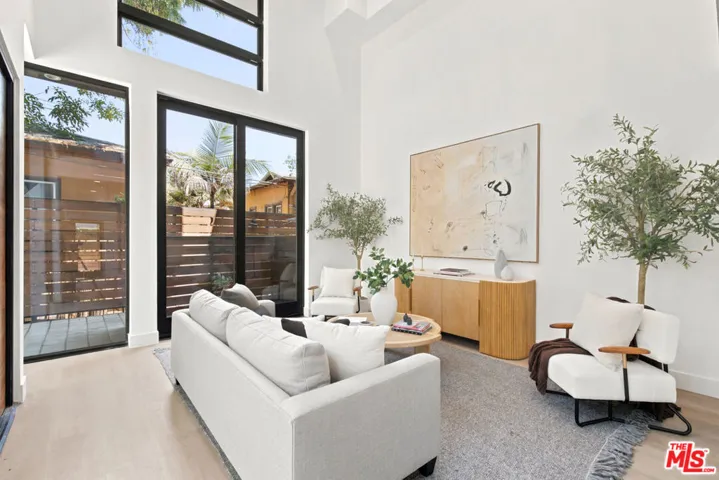 1159 N Formosa Avenue 5, West Hollywood, California 90046