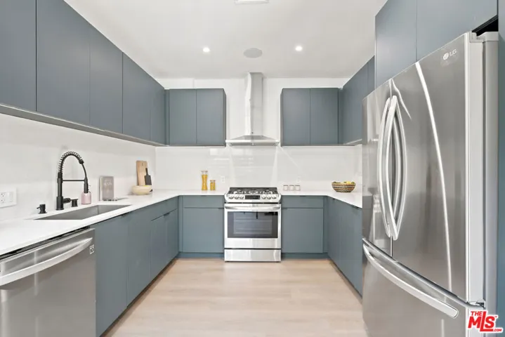 1159 N Formosa Avenue 5, West Hollywood, California 90046