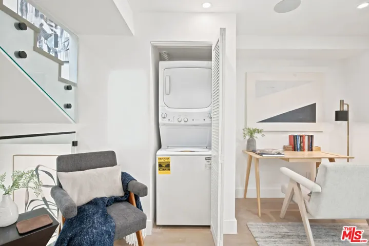 1159 N Formosa Avenue 5, West Hollywood, California 90046