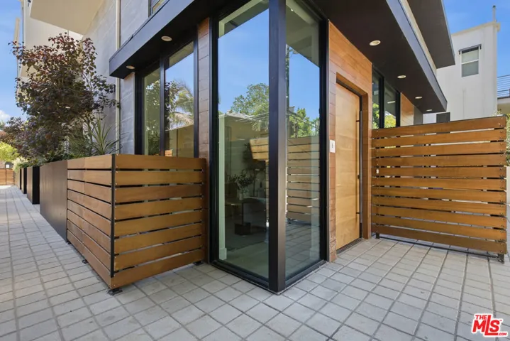 1159 N Formosa Avenue 5, West Hollywood, California 90046