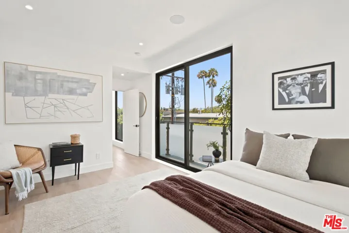 1159 N Formosa Avenue 5, West Hollywood, California 90046