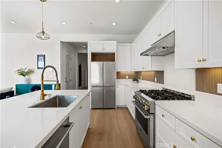 103 Eversedge, Irvine, California 92618