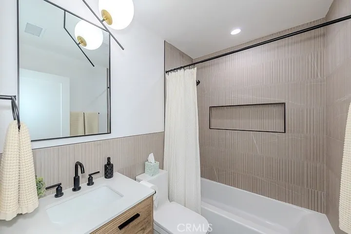 6072 Mahogany Ave, Westminster, California 92683