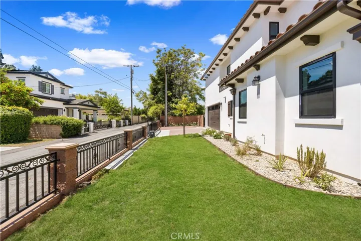5461 Sultana Avenue, Temple City, California 91780