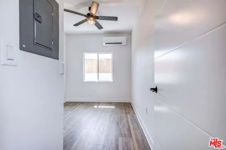 624 W 83rd Street 626 1/4, Los Angeles, California 90044