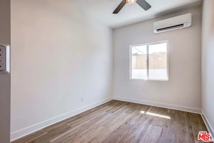 624 W 83rd Street 626 1/4, Los Angeles, California 90044