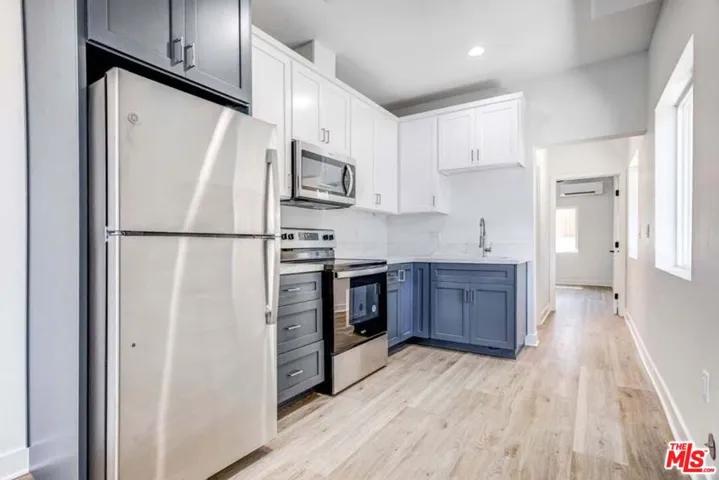 624 W 83rd Street 626 1/4, Los Angeles, California 90044