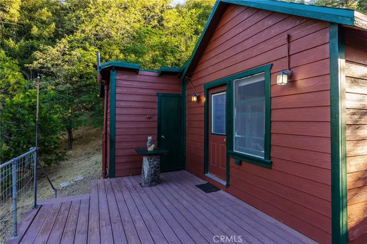 21747 Ridge Drive, Cedarpines Park, California 92322