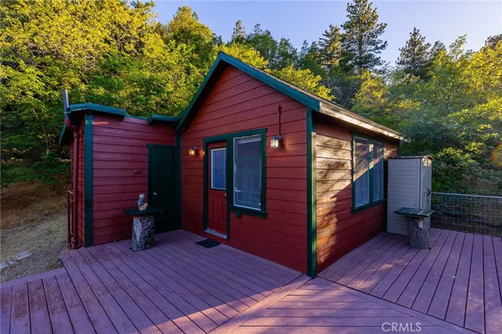 21747 Ridge Drive, Cedarpines Park, California 92322