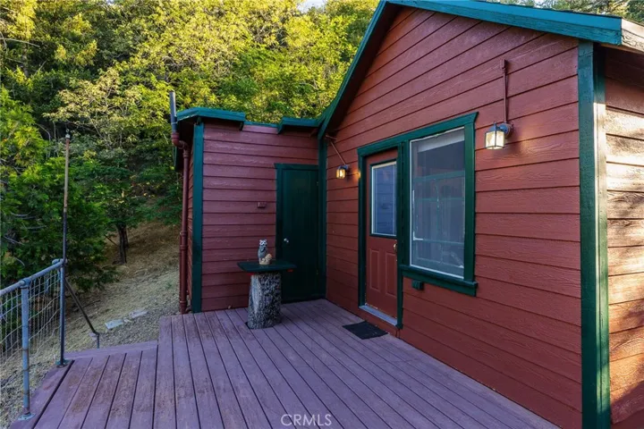 21747 Ridge Drive, Cedarpines Park, California 92322