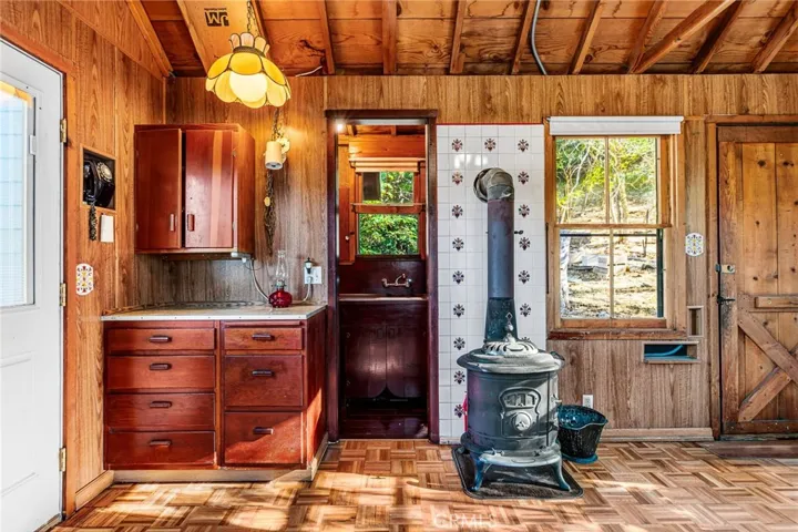 21747 Ridge Drive, Cedarpines Park, California 92322