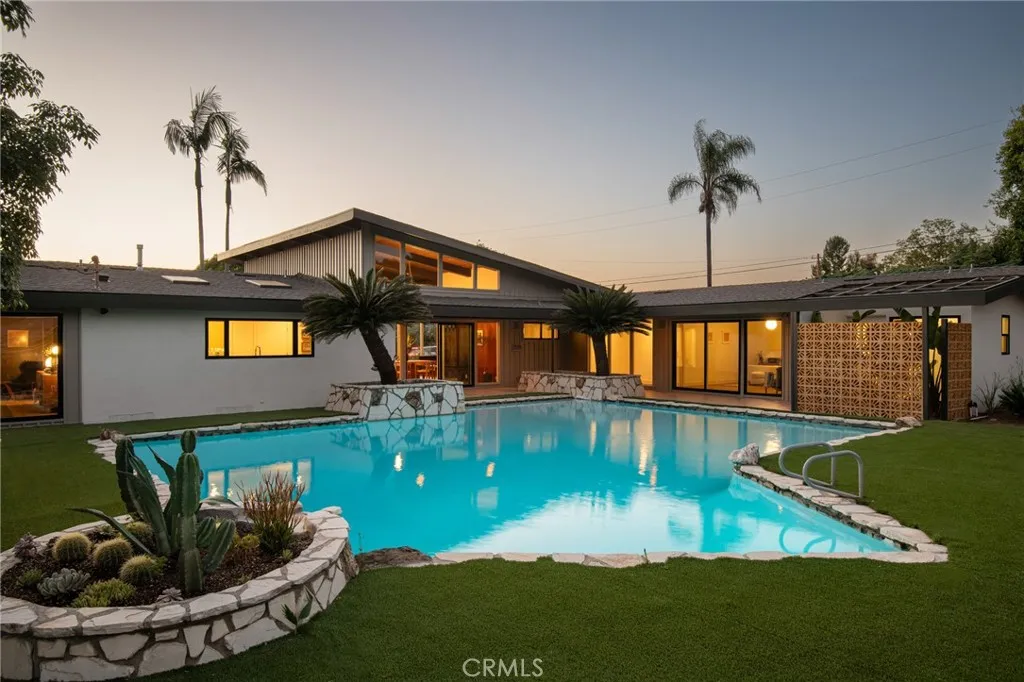 3460 Rancho Rio Bonita
