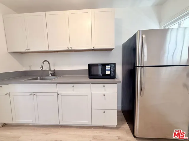 934 1/2 S Berendo Street, Los Angeles, California 90006