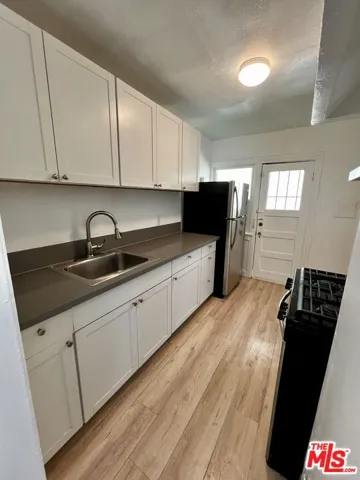934 1/2 S Berendo Street, Los Angeles, California 90006