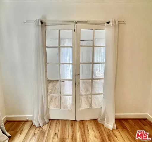 934 1/2 S Berendo Street, Los Angeles, California 90006