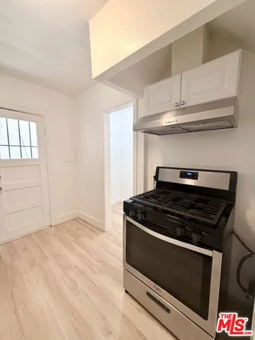 934 1/2 S Berendo Street, Los Angeles, California 90006