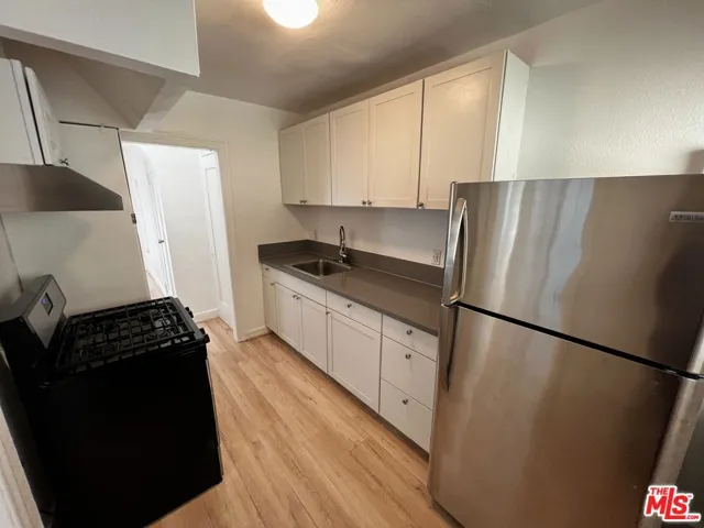 934 1/2 S Berendo Street, Los Angeles, California 90006