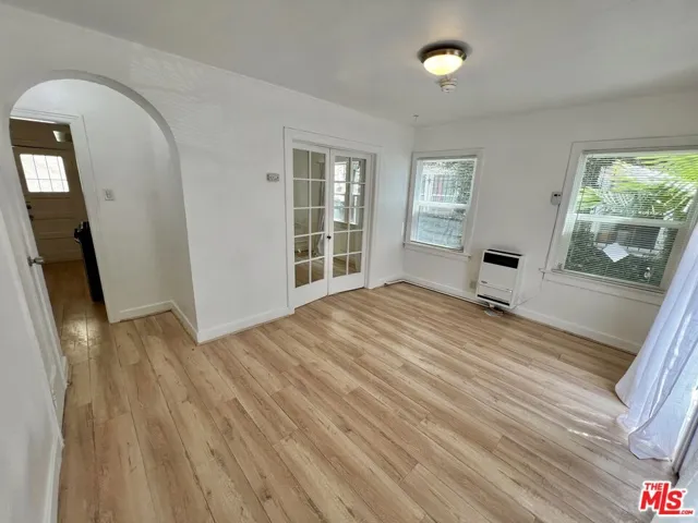 934 1/2 S Berendo Street, Los Angeles, California 90006