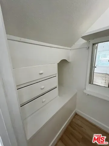 934 1/2 S Berendo Street, Los Angeles, California 90006