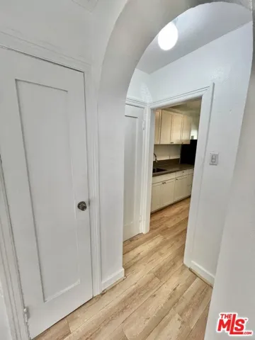 934 1/2 S Berendo Street, Los Angeles, California 90006