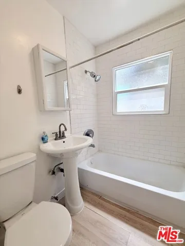 934 1/2 S Berendo Street, Los Angeles, California 90006