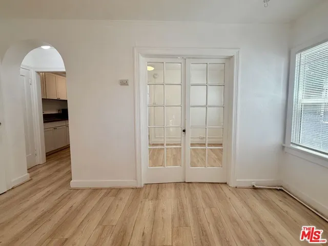 934 1/2 S Berendo Street, Los Angeles, California 90006
