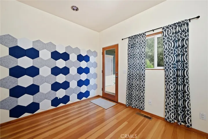 16542 Crescent Court, Hidden Valley Lake, California 95467
