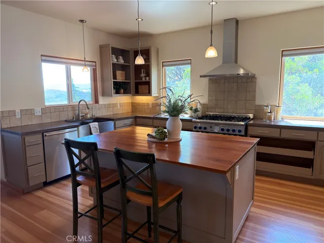 16542 Crescent Court, Hidden Valley Lake, California 95467