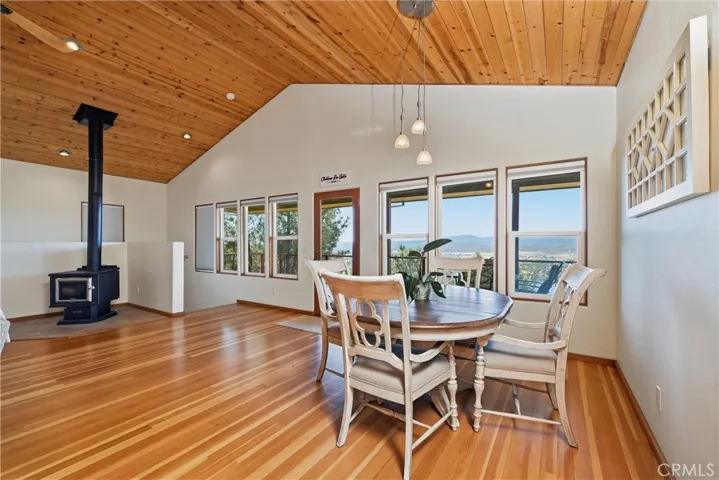 16542 Crescent Court, Hidden Valley Lake, California 95467