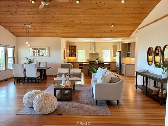 16542 Crescent Court, Hidden Valley Lake, California 95467
