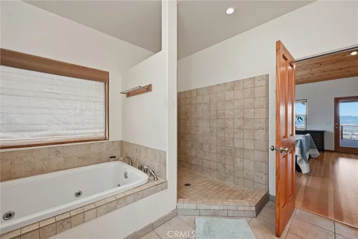 16542 Crescent Court, Hidden Valley Lake, California 95467