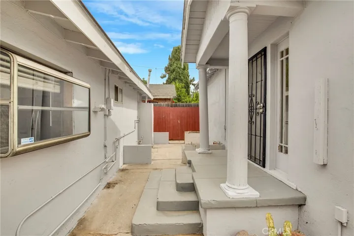 506 S Kern Avenue, Los Angeles, California 90022