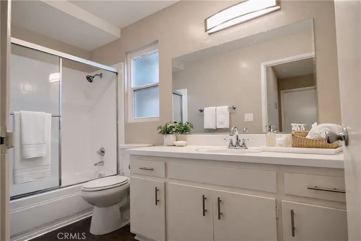15641 Tustin Village Way 1, Tustin, California 92780
