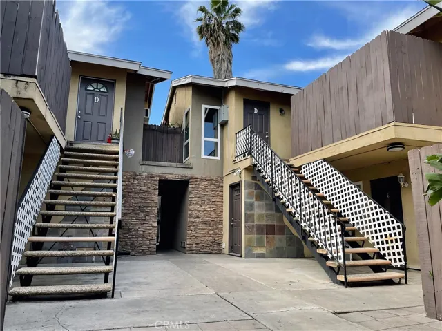 15641 Tustin Village Way 1, Tustin, California 92780