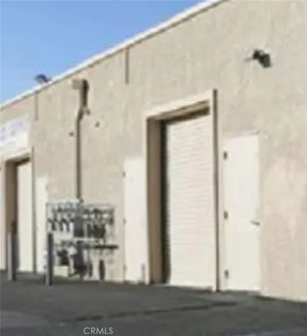 Roll up garage door