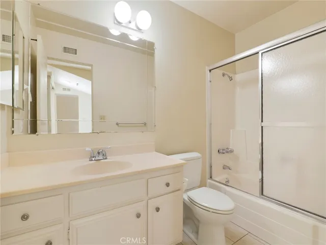 1184 S Westlake D, Westlake Village, California 91361