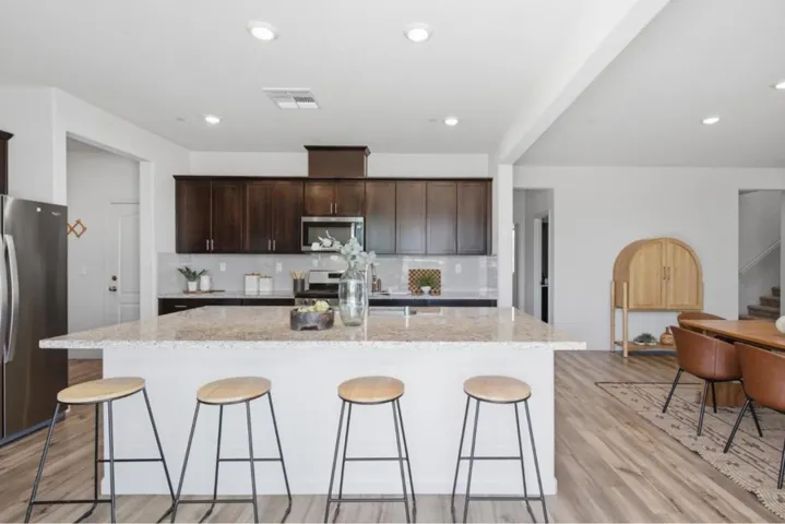 1225 Autumn Breeze Drive, Dixon, California 95620
