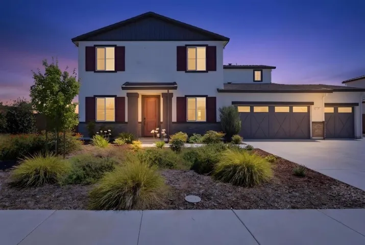 1225 Autumn Breeze Drive, Dixon, California 95620