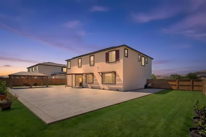 1225 Autumn Breeze Drive, Dixon, California 95620