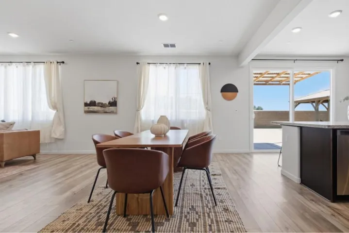 1225 Autumn Breeze Drive, Dixon, California 95620