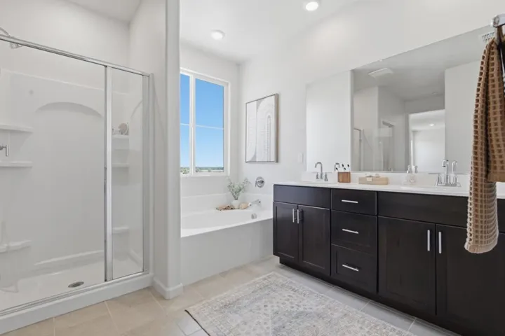 1225 Autumn Breeze Drive, Dixon, California 95620