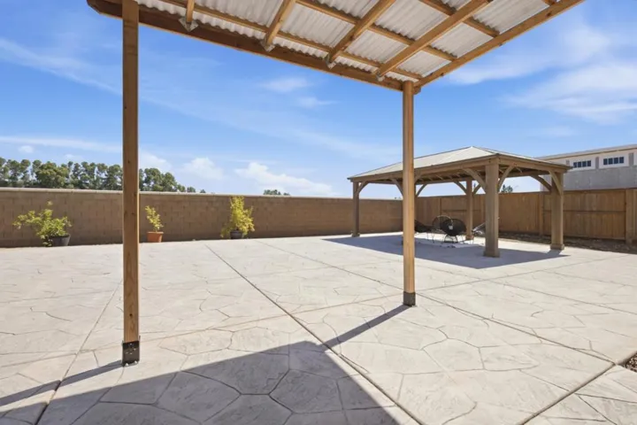 1225 Autumn Breeze Drive, Dixon, California 95620