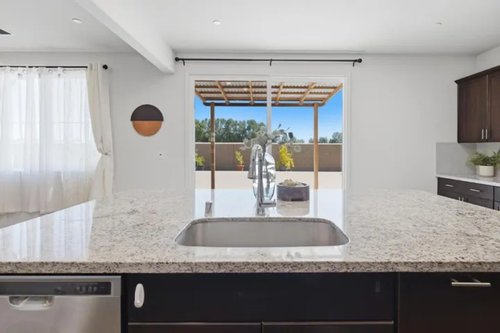 1225 Autumn Breeze Drive, Dixon, California 95620