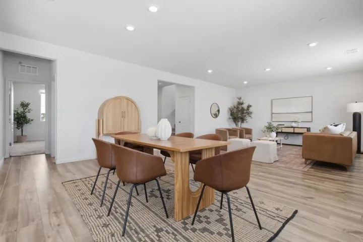 1225 Autumn Breeze Drive, Dixon, California 95620