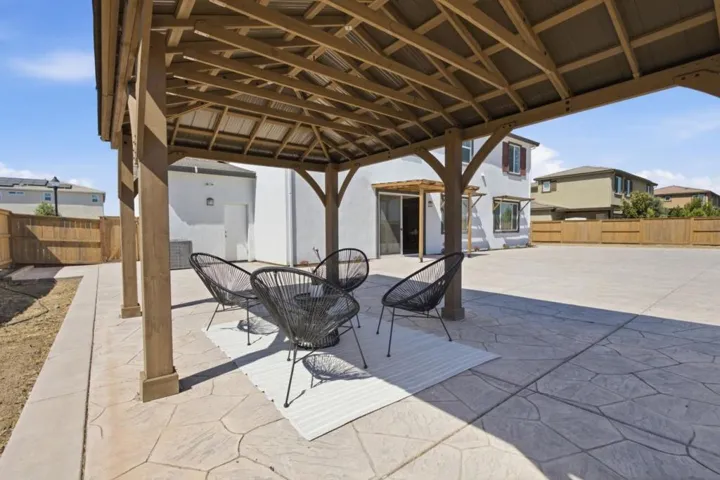 1225 Autumn Breeze Drive, Dixon, California 95620