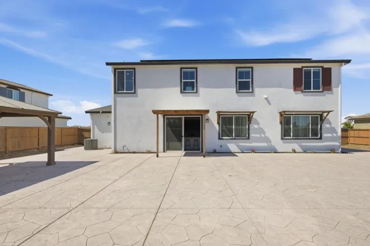 1225 Autumn Breeze Drive, Dixon, California 95620