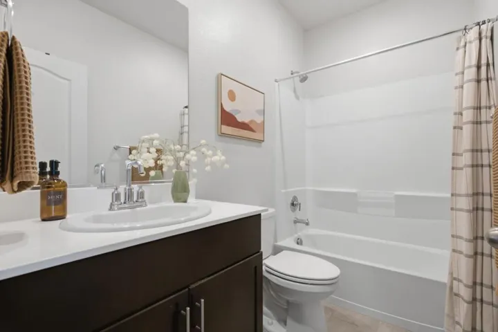 1225 Autumn Breeze Drive, Dixon, California 95620